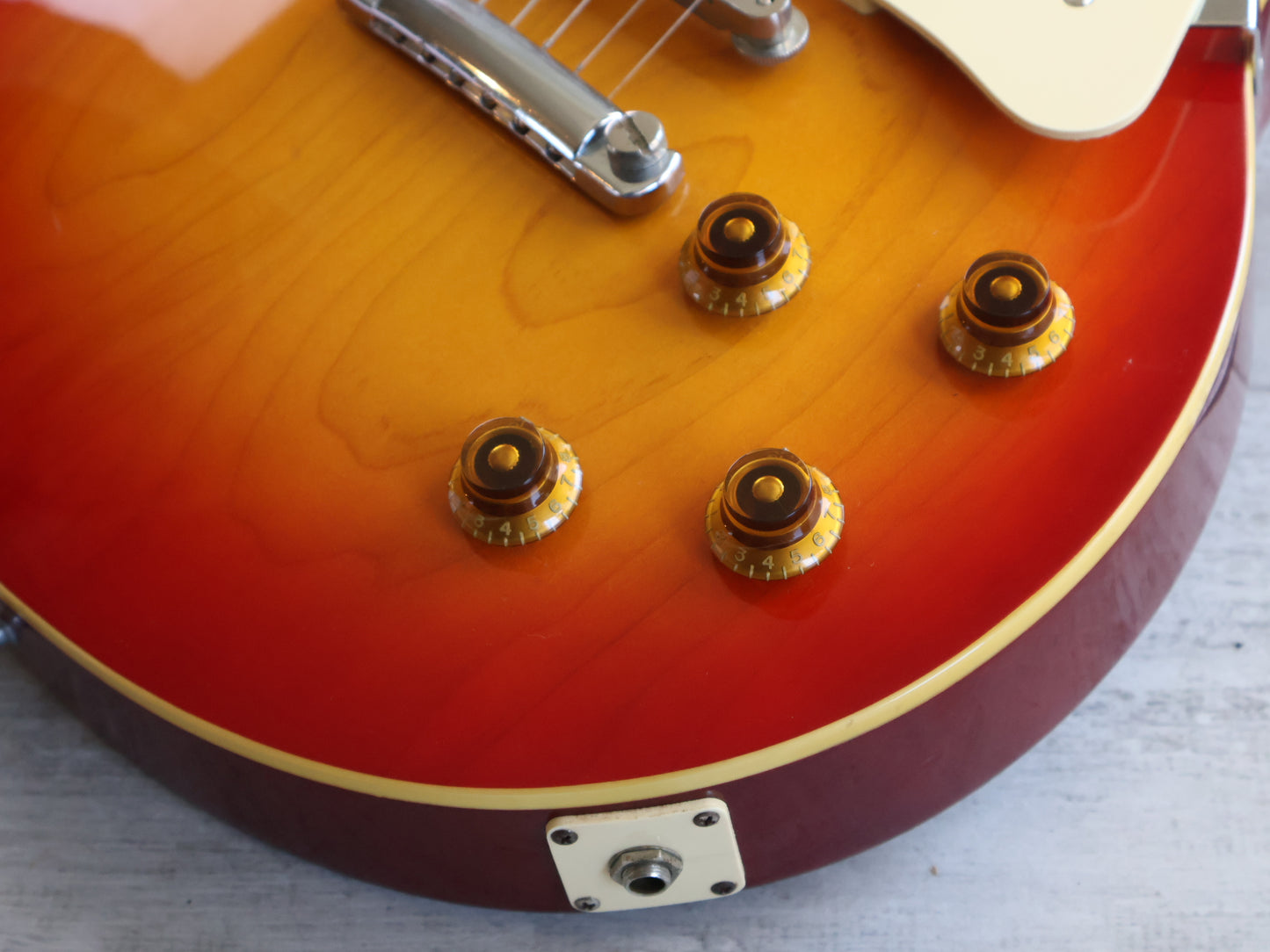 1989 Burny RLG-50 Super Grade Les Paul Standard (Sunburst)