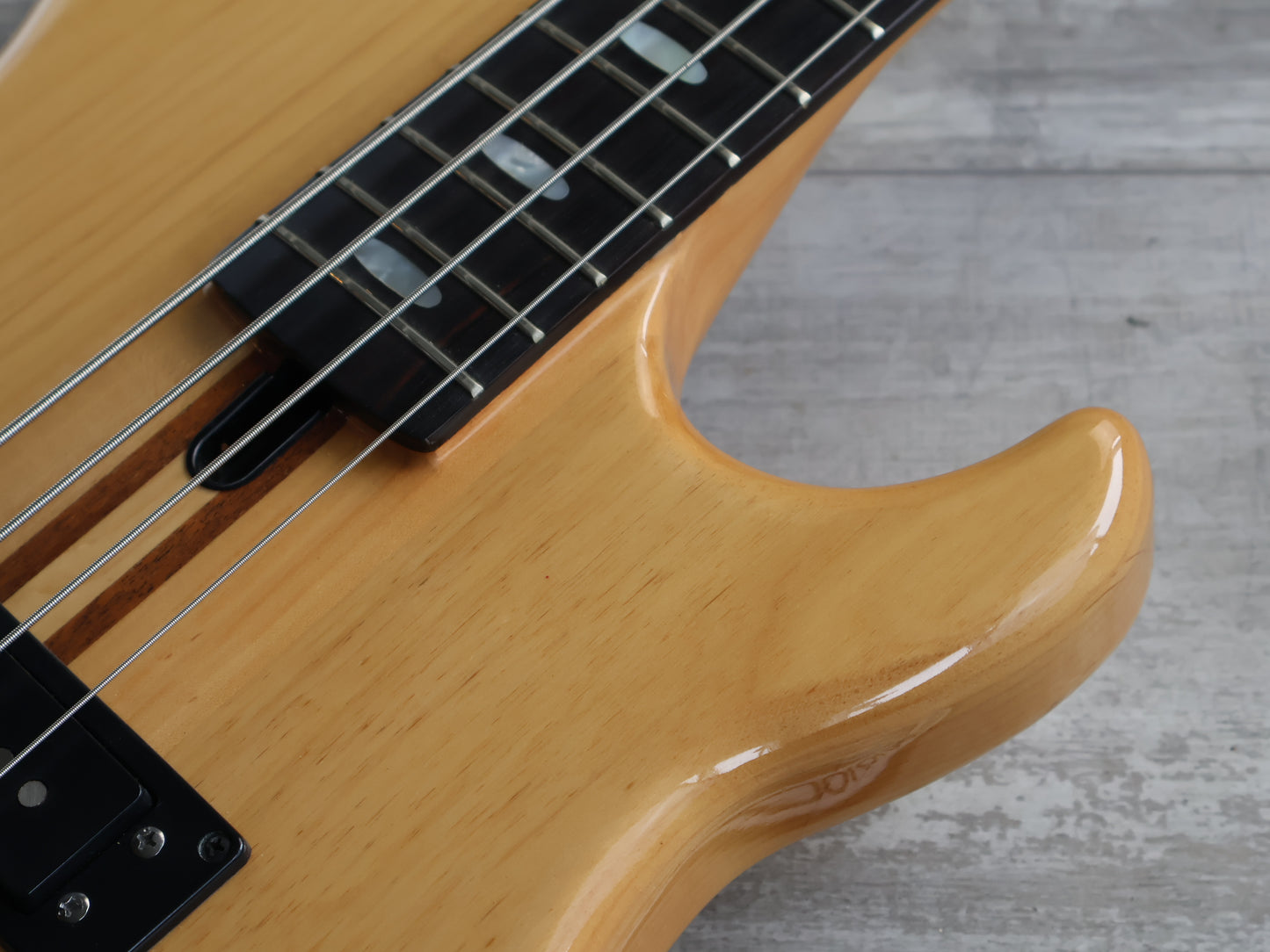 1979 Yamaha Japan BB1200 "Broadbass 1200" Neckthrough Bass (Natural)