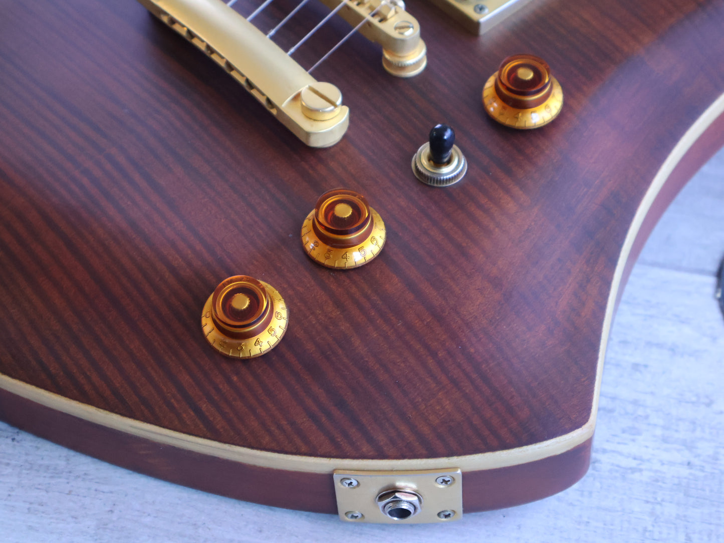 2004 BC Rich Mockingbird Archtop (Natural Satin Flame)
