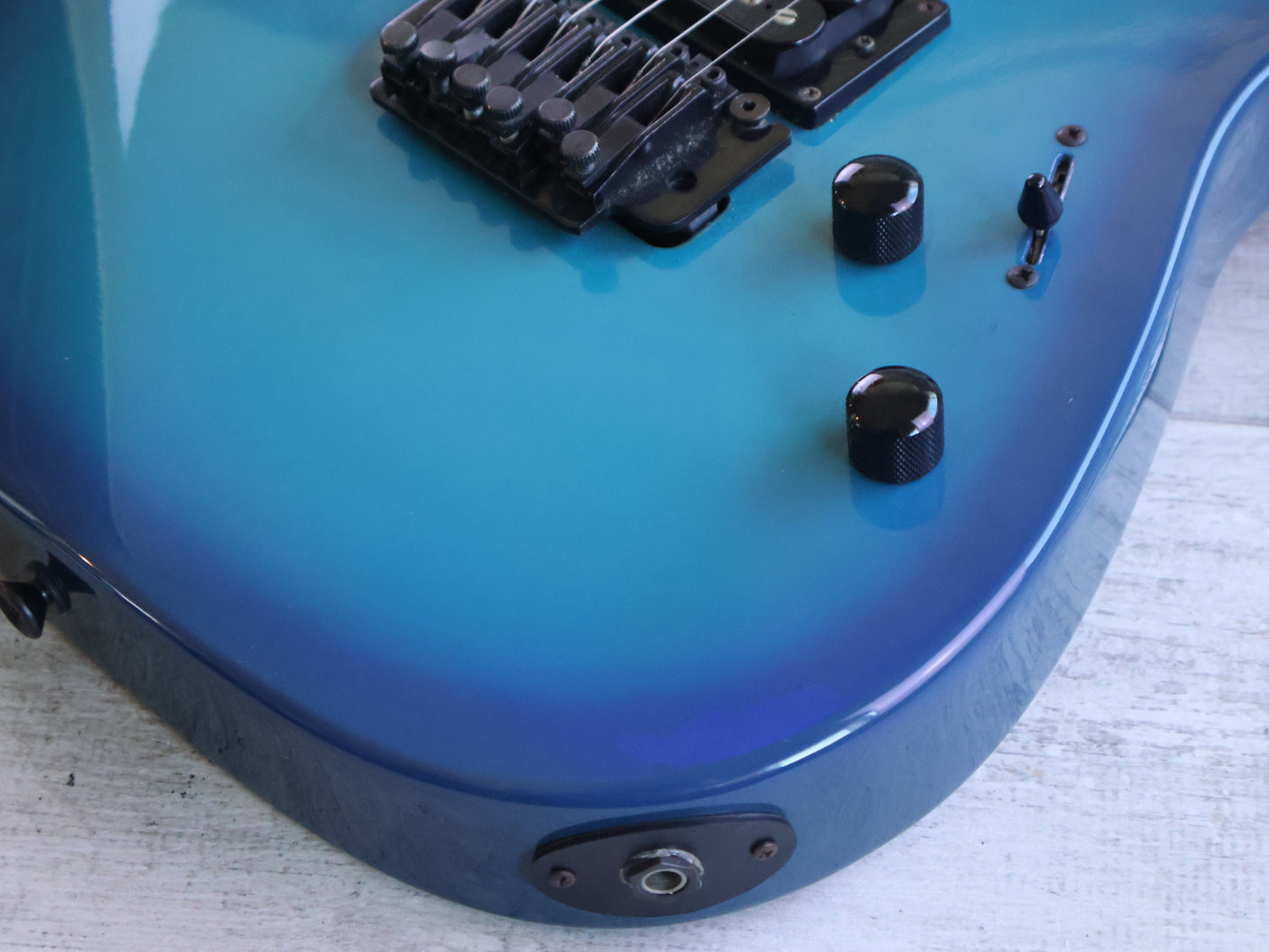 1990 Fernandes Japan FR-50X Revolver HSH Superstrat Stratocaster (Blueburst)