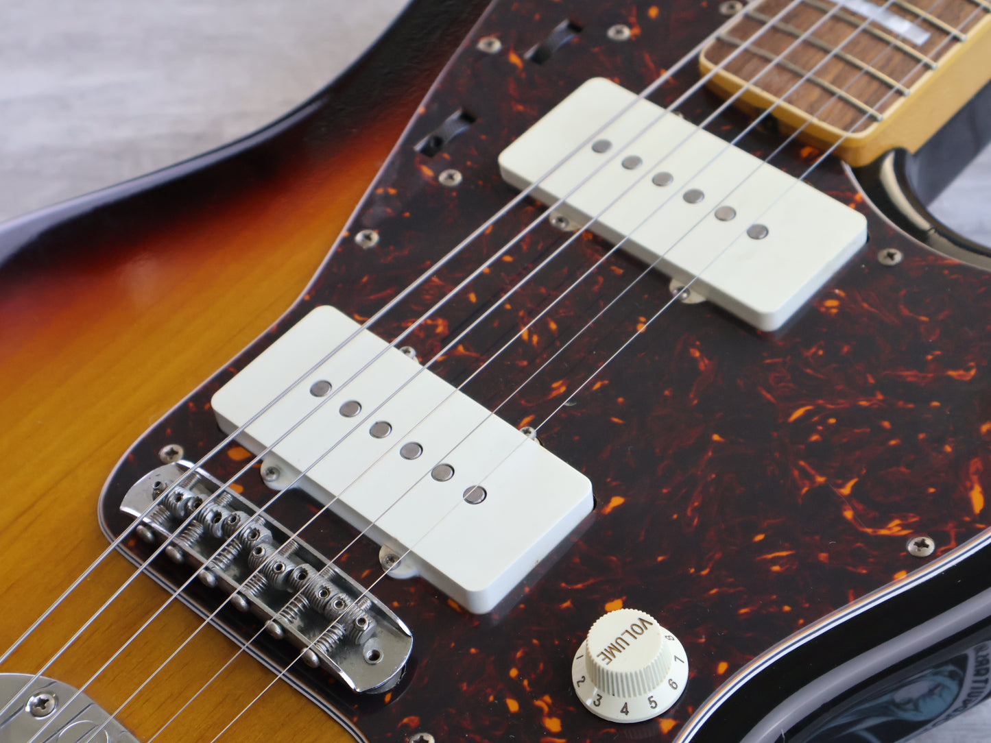 2004 Fender Japan JM66B '66 Reissue Jazzmaster w/Block Inlays & Binding (Sunburst)