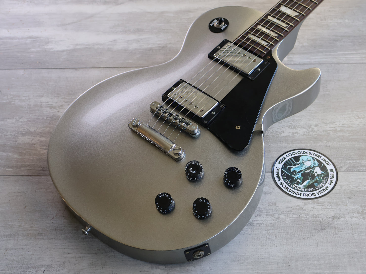 2012 Gibson USA Les Paul Studio Limited Edition (Silver Pearl)