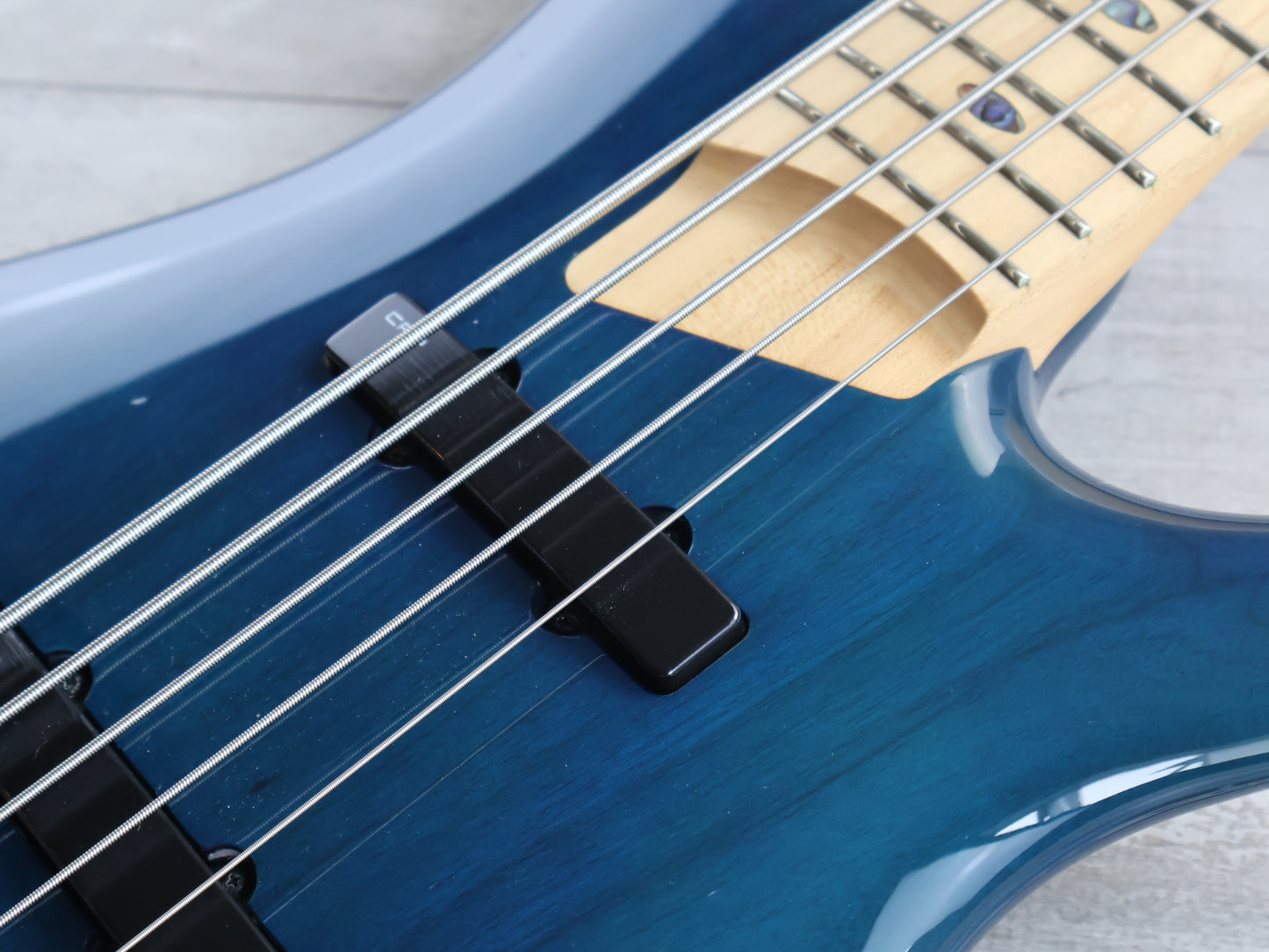 2015 Ibanez Japan SR2505M Prestige SDGR 5-String Bass (Blue Zircon)