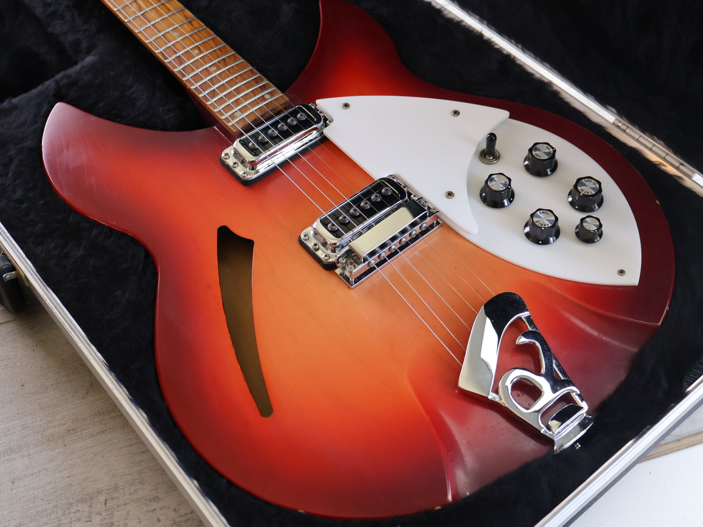 2010 Rickenbacker USA 330FG (Fireglo)