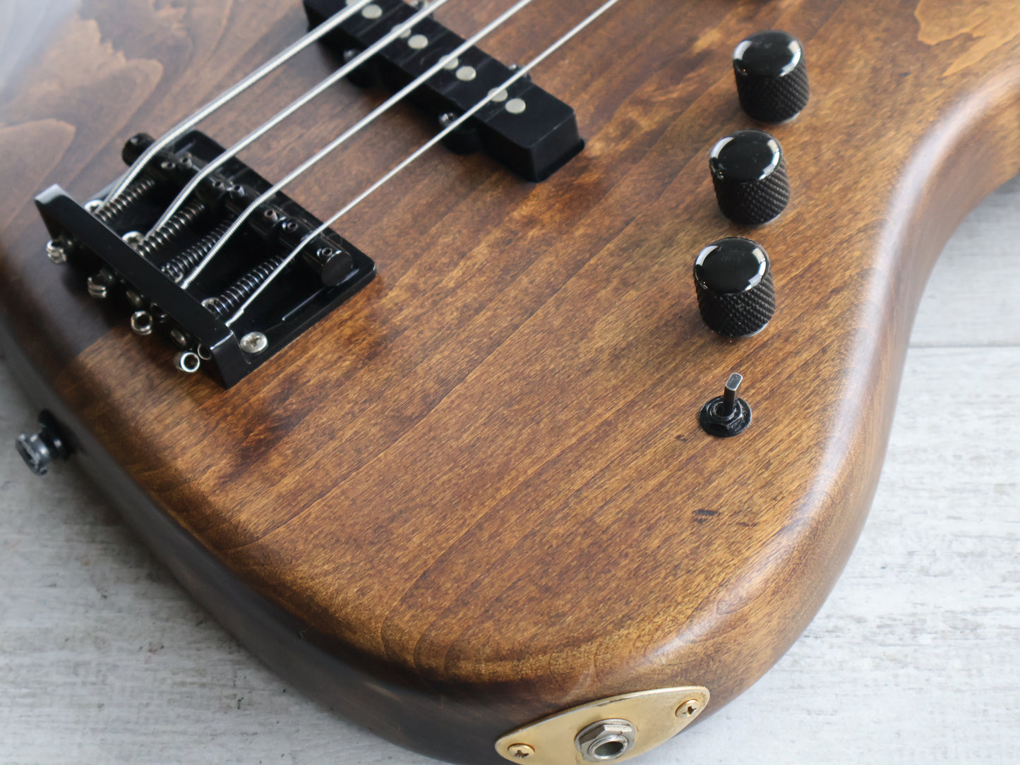 2004 Fender Japan JB62 '62 Reissue Jazz Bass (Walnut)