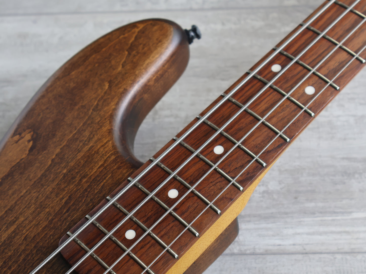 2004 Fender Japan JB62 '62 Reissue Jazz Bass (Walnut)