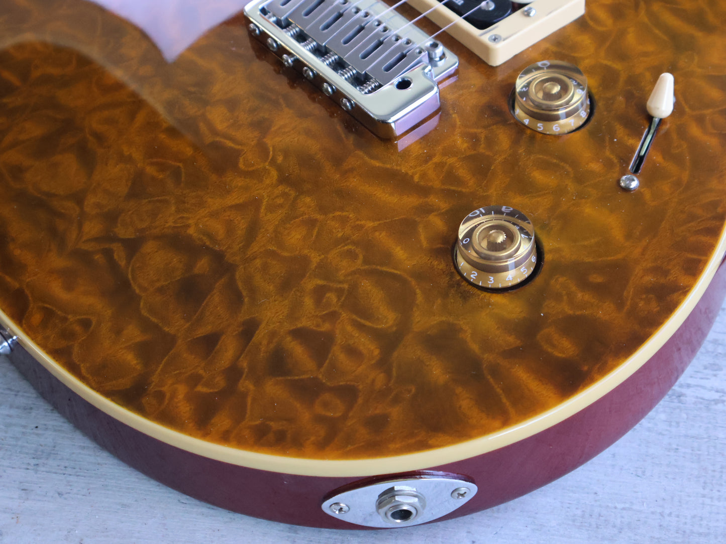 2014 Edwards (by ESP Japan) E-KT-135SQM Double Cutaway (Tiger Eye)