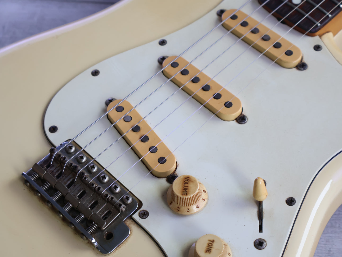 1979 Fernandes Japan FST-60 '64 Reissue Stratocaster (Vintage White)