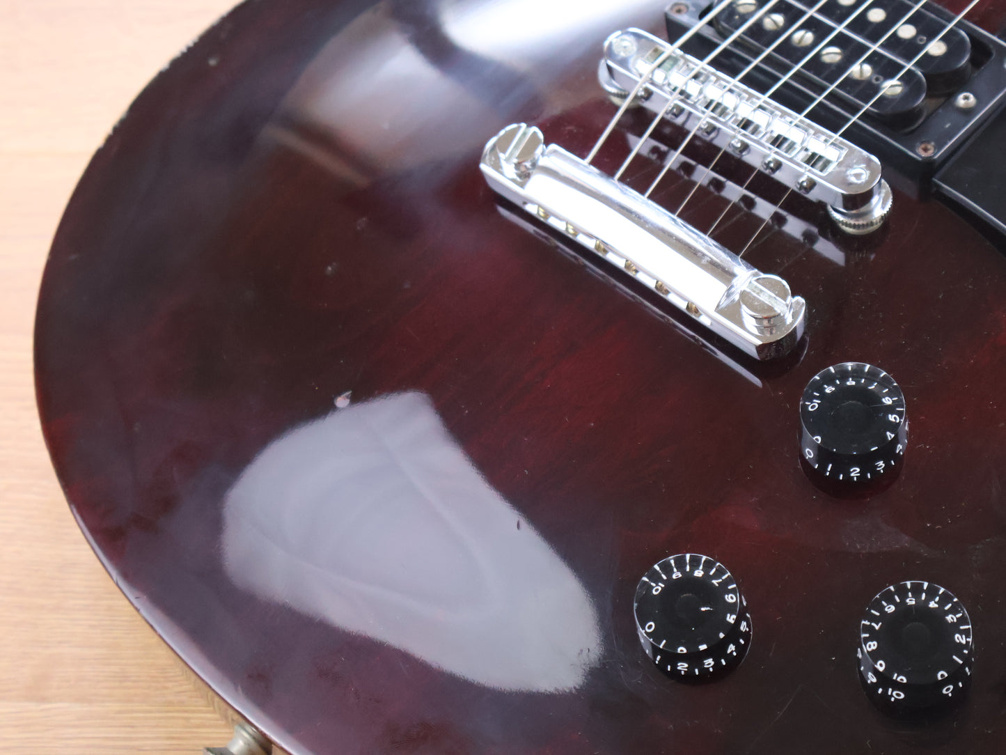 1995 Gibson USA Les Paul Studio (Wine Red)