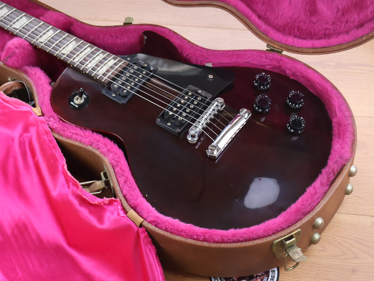 1995 Gibson USA Les Paul Studio (Wine Red)