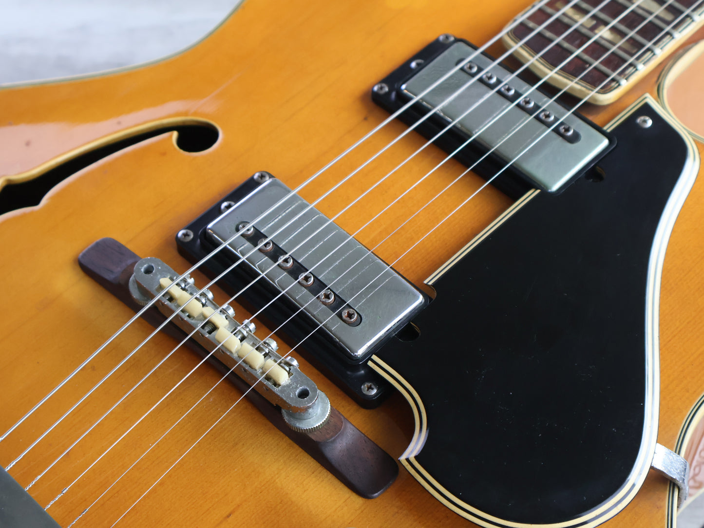 1969 Yamaha Japan AE11 Hollowbody Jazzbox (Natural)