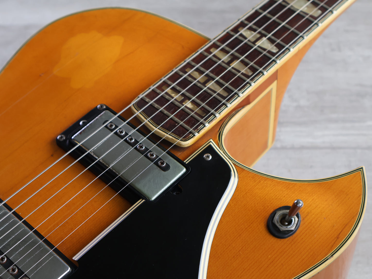 1969 Yamaha Japan AE11 Hollowbody Jazzbox (Natural)