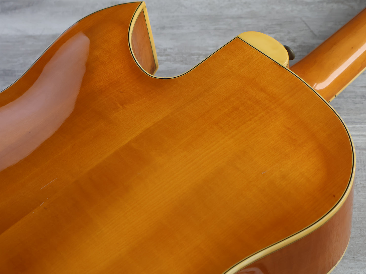 1969 Yamaha Japan AE11 Hollowbody Jazzbox (Natural)