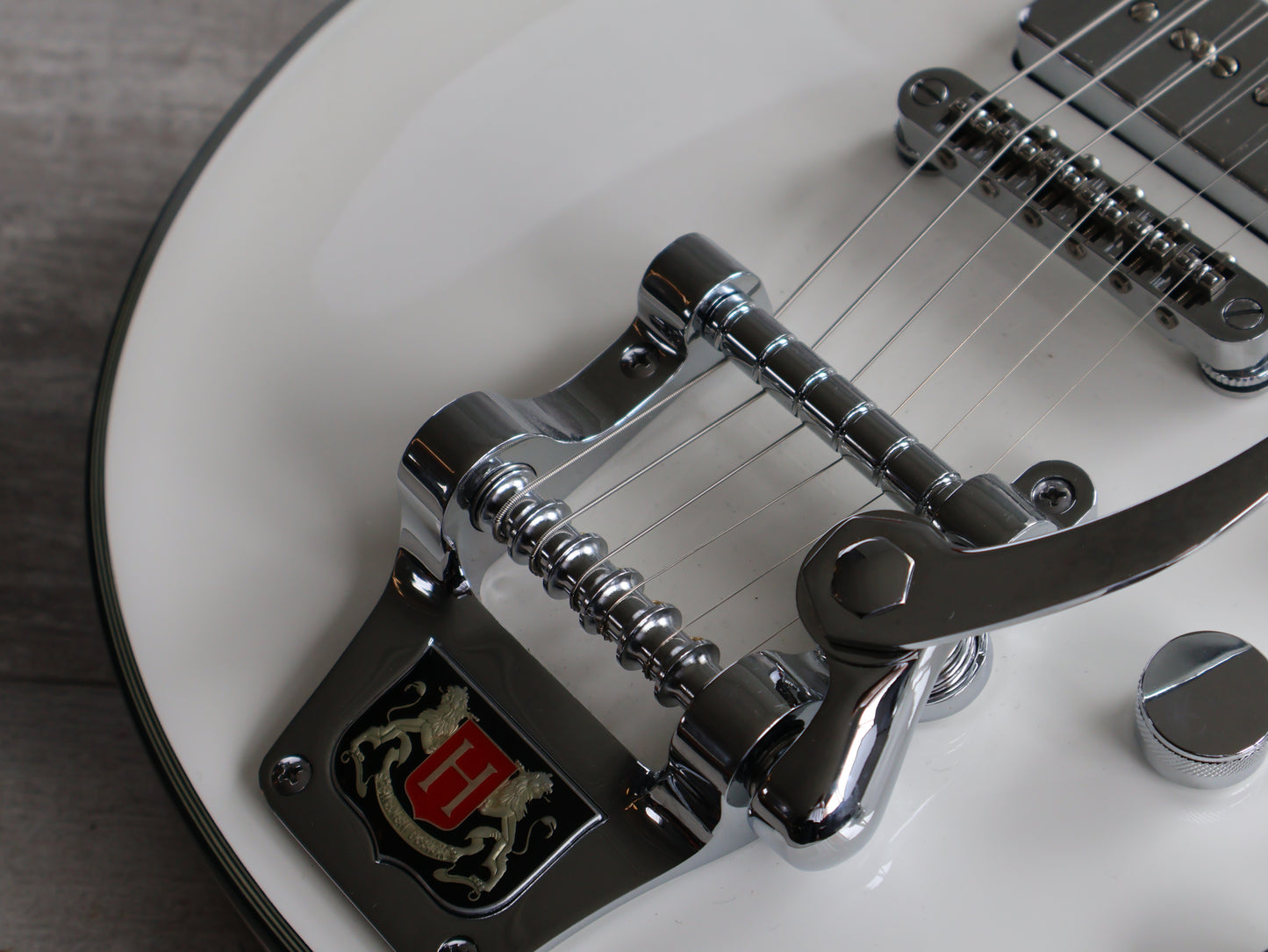 Hagstrom Tremar Super Swede P90 (White Gloss)