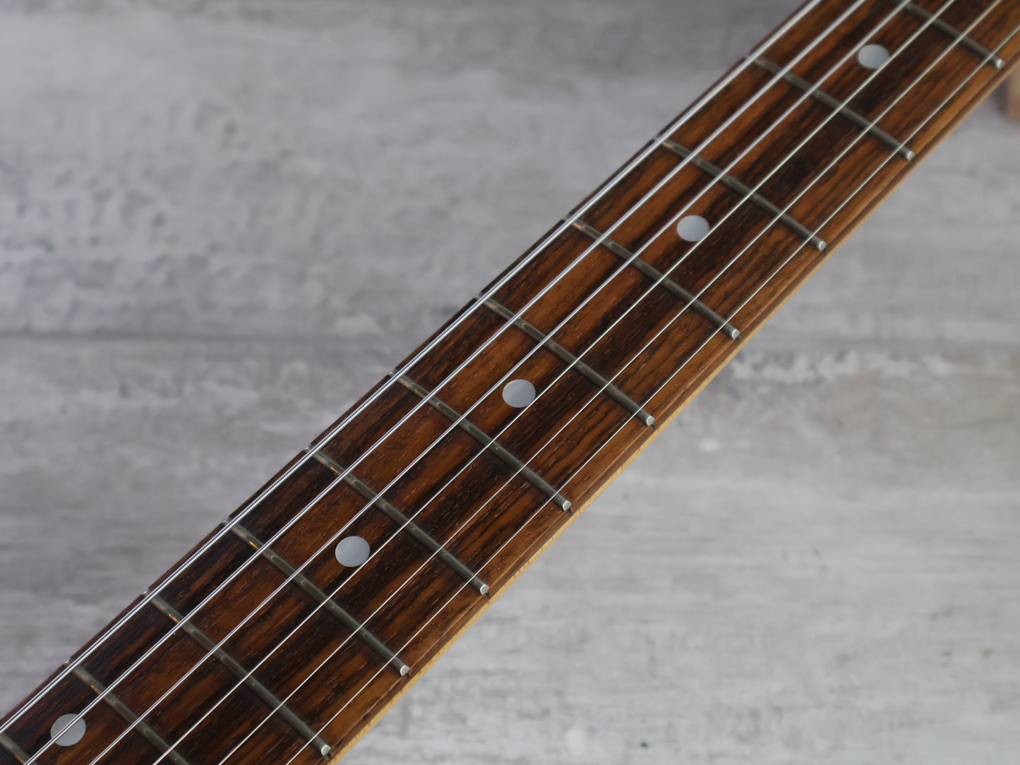 2006 Fender Japan JG66-93 '66 Reissue Jaguar (Vintage White)