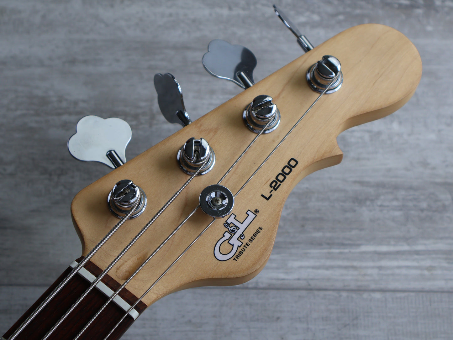 G&L Tribute Series L-2000 Bass (Natural)