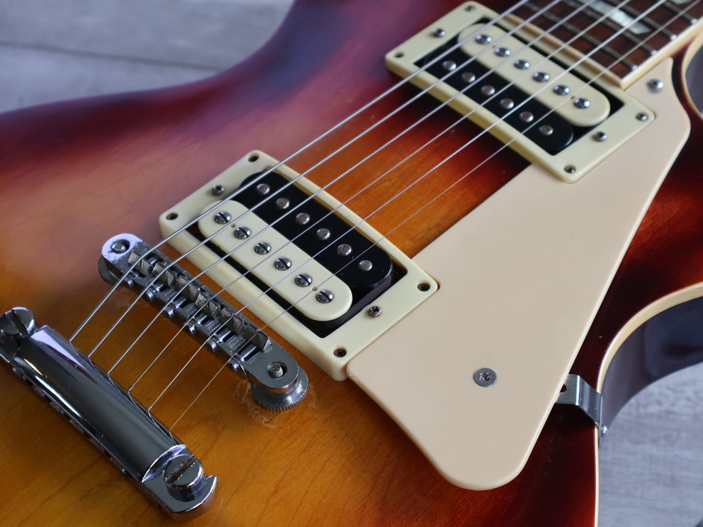 1976 Burny (Fernandes Japan) FLG-90VOCS Les Paul Standard (Cherry Sunburst)