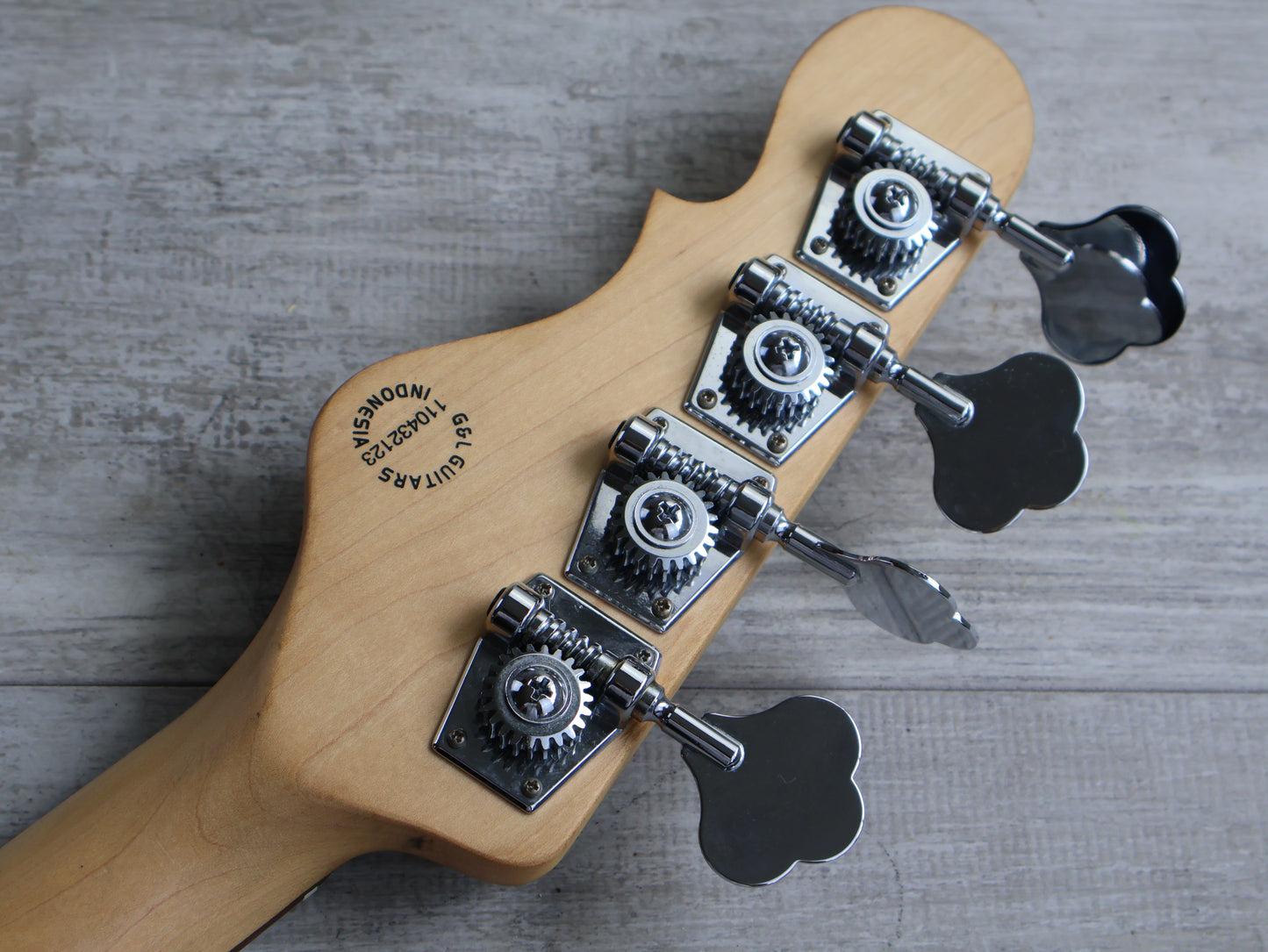 G&L Tribute Series L-2000 Bass (Natural)