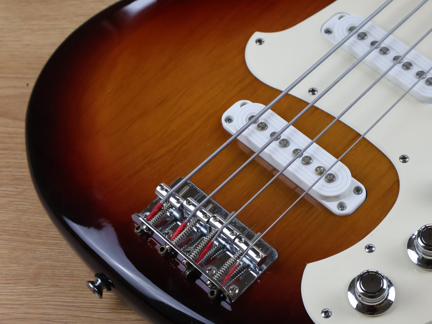 2000's Yamaha SBV-500 Flying Samurai Reissue Bass (Sunburst)