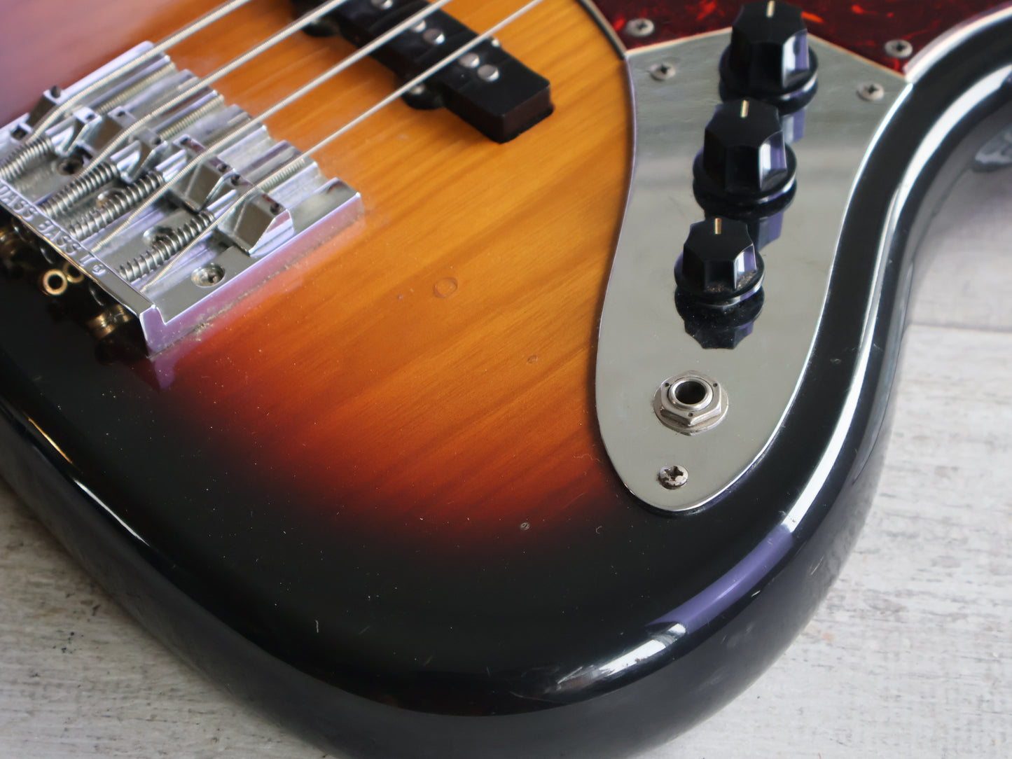 1982 Fender Japan JV "Export Series" '62 Jazz Bass Reissue (Sunburst)