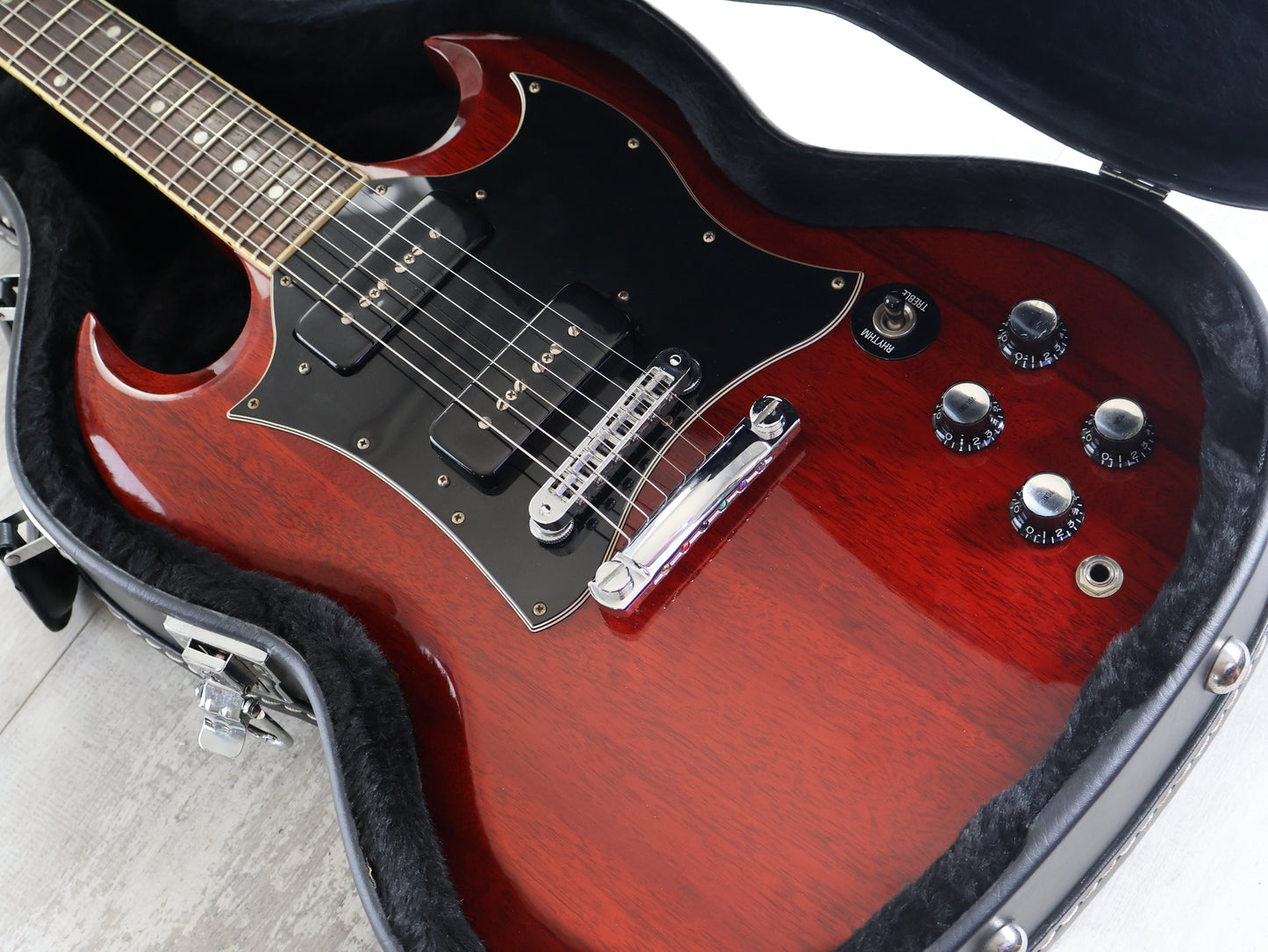 2005 Gibson USA SG Classic w/P90's (Heritage Cherry)