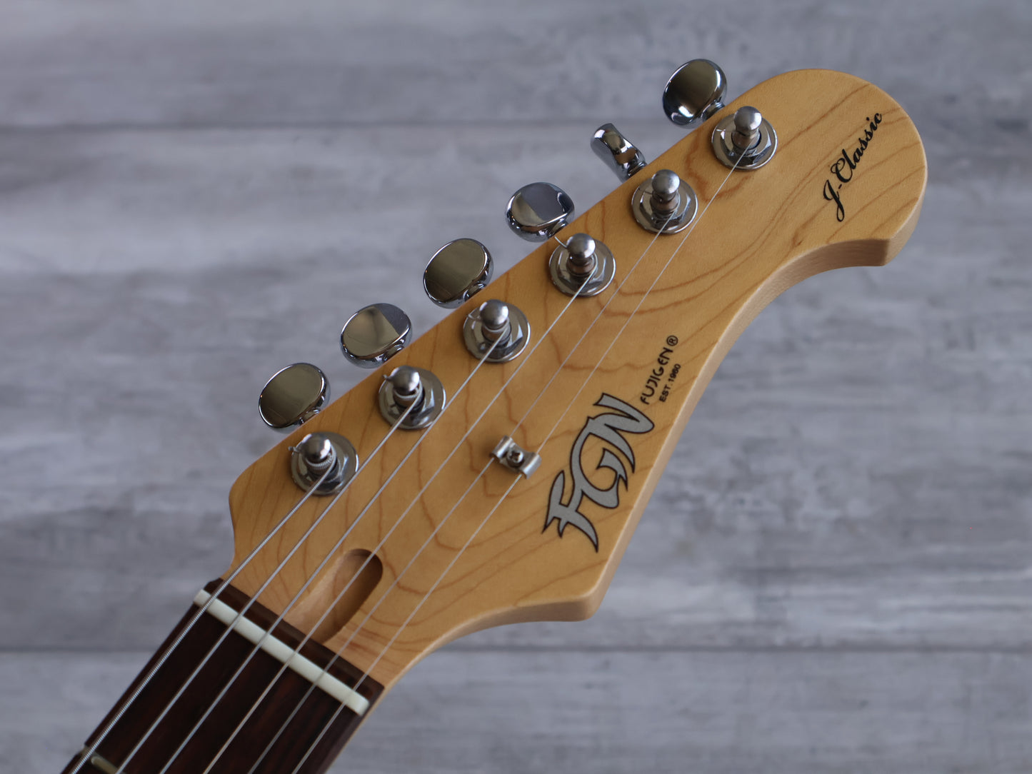 2017 FGN Japan (Fujigen) JST-6R J-Classic Stratocaster (Sunburst)