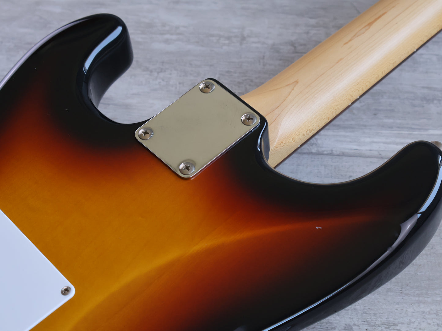 2017 FGN Japan (Fujigen) JST-6R J-Classic Stratocaster (Sunburst)