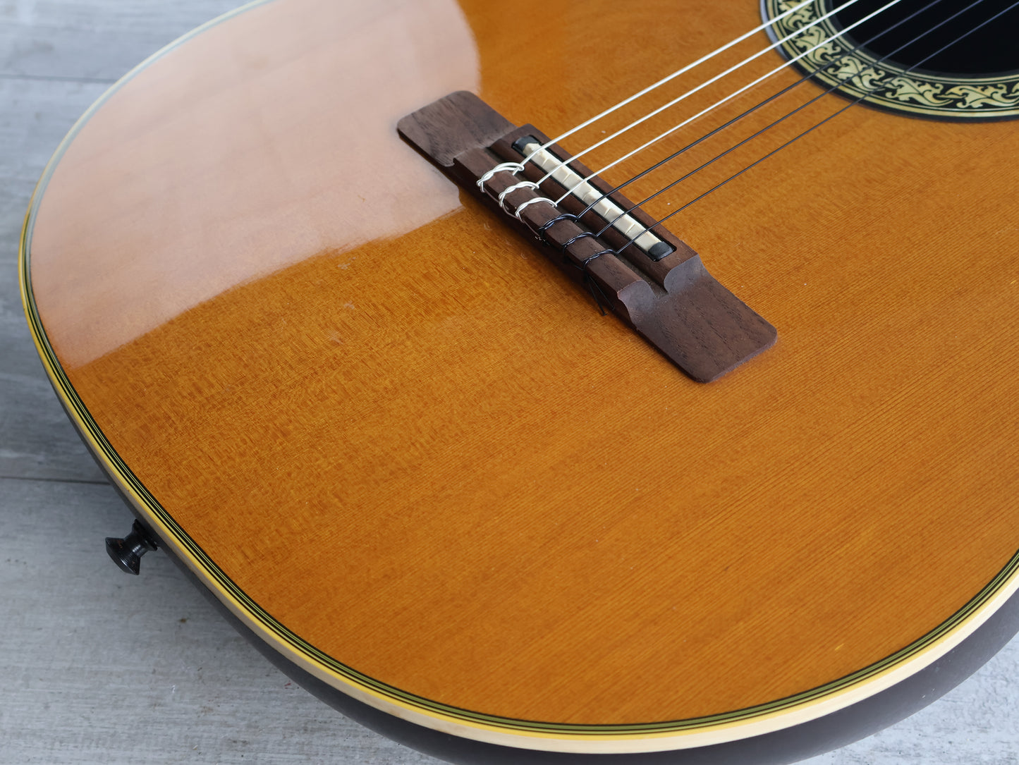 Ovation 1863 Classic Nylon String Classical w/Pickup