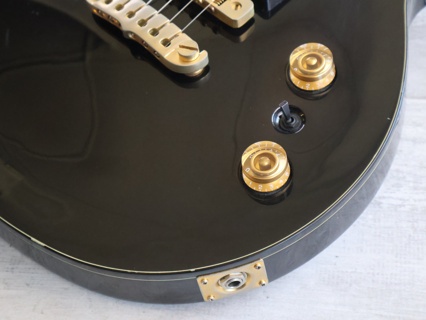 2007 Aria Pro II Japan Super Grade Series PE Single Cutaway (Black & Gold)