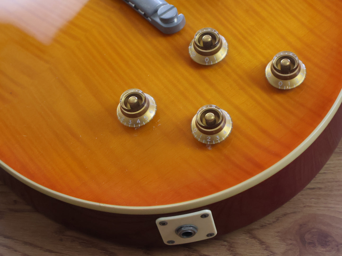 2000's Edwards Japan E-LP-85SD Les Paul Standard (Sunburst)