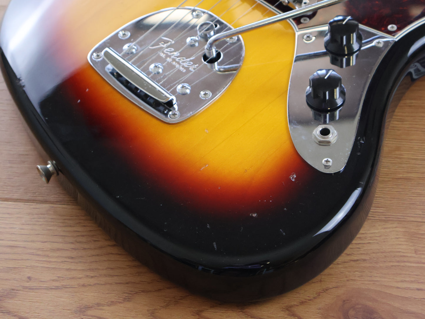 2022 Fender Japan Traditional II 60's Reissue Jaguar (Sunburst)