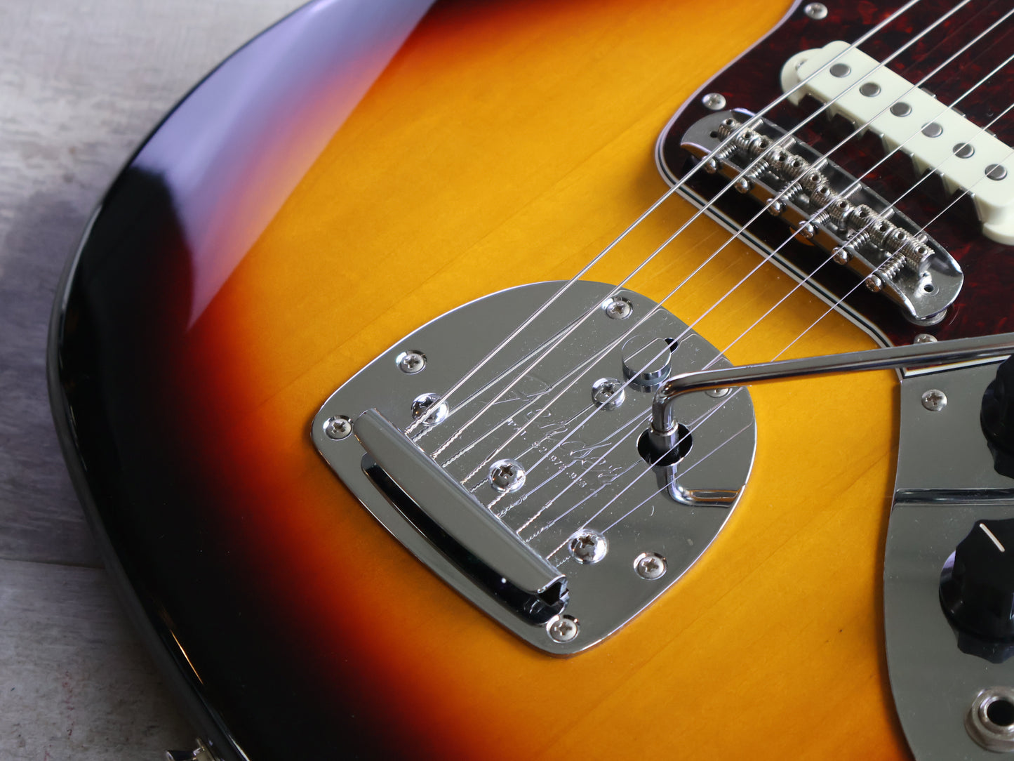 2022 Fender Japan Traditional Late '60s Jaguar (3-Color Sunburst)