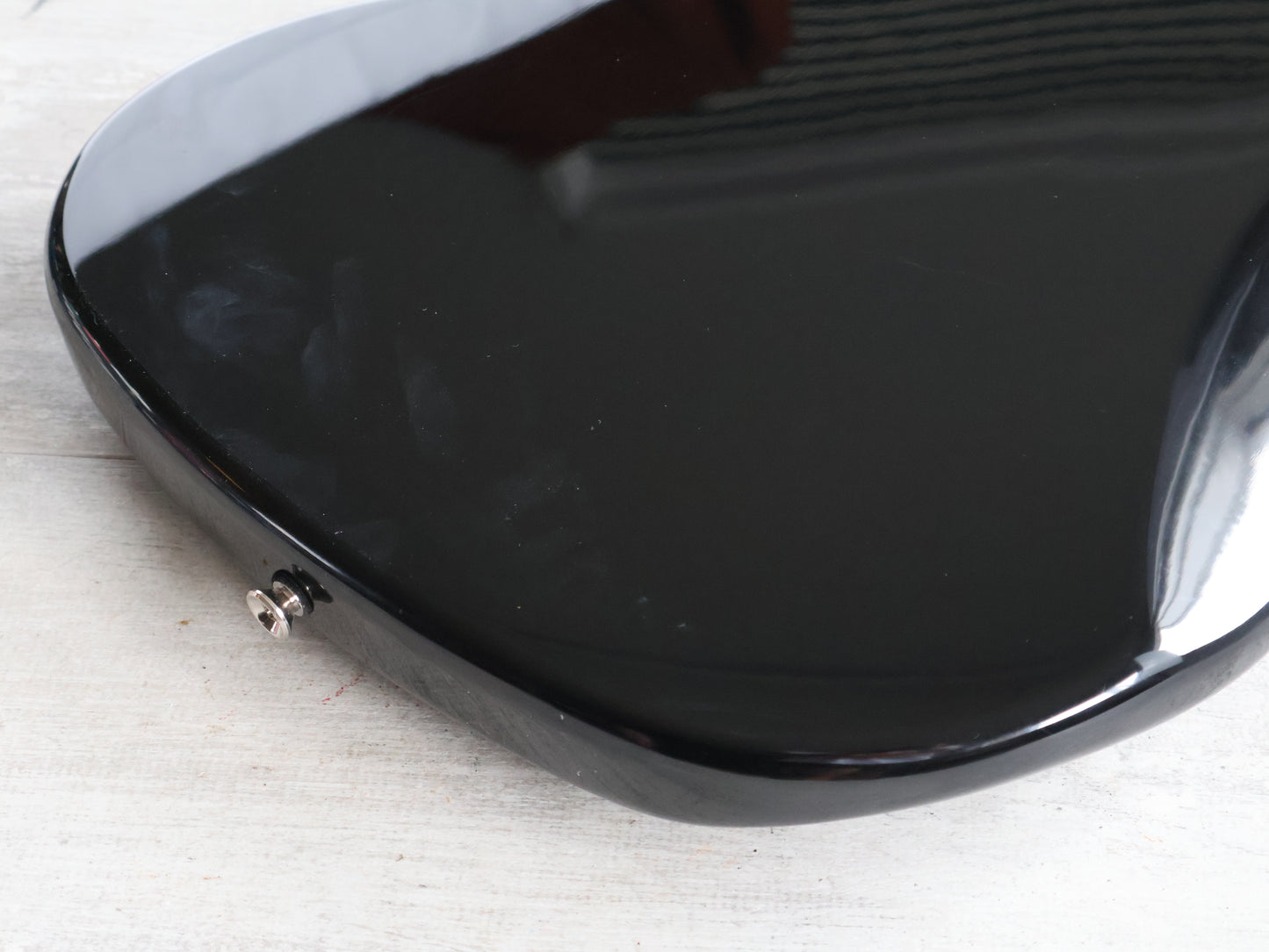 Squier Affinity Series Jazz Bass (Maple Fingerboard, Black)