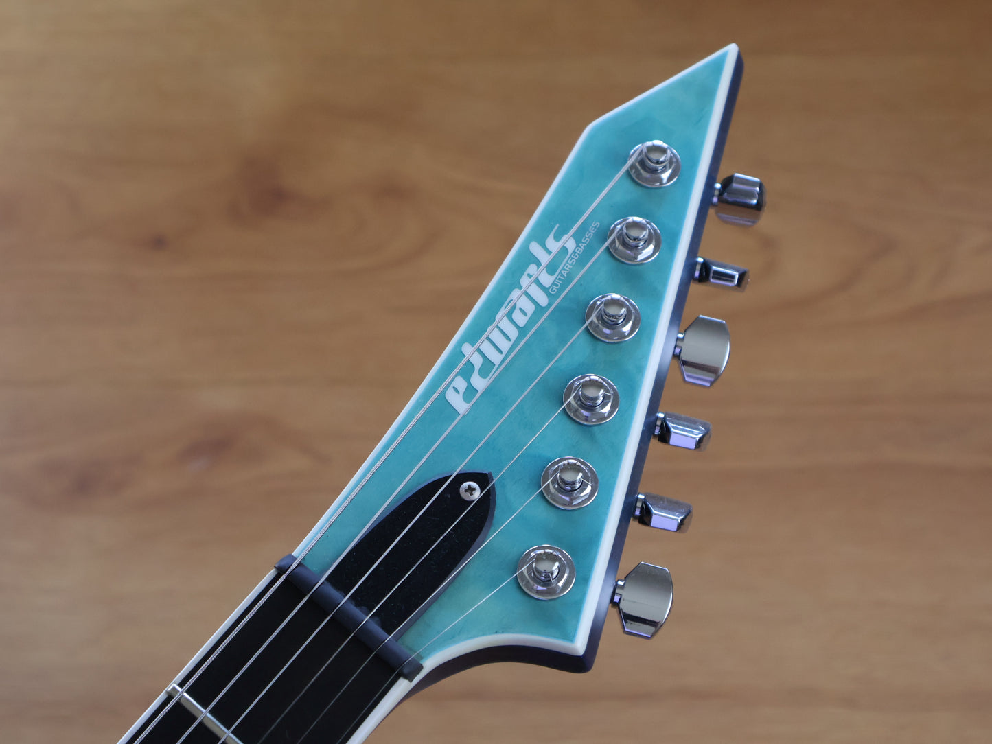 2021 Edwards E-HR-SNT/QM/BKP Horizon Neckthrough (Quilt Turquoise)