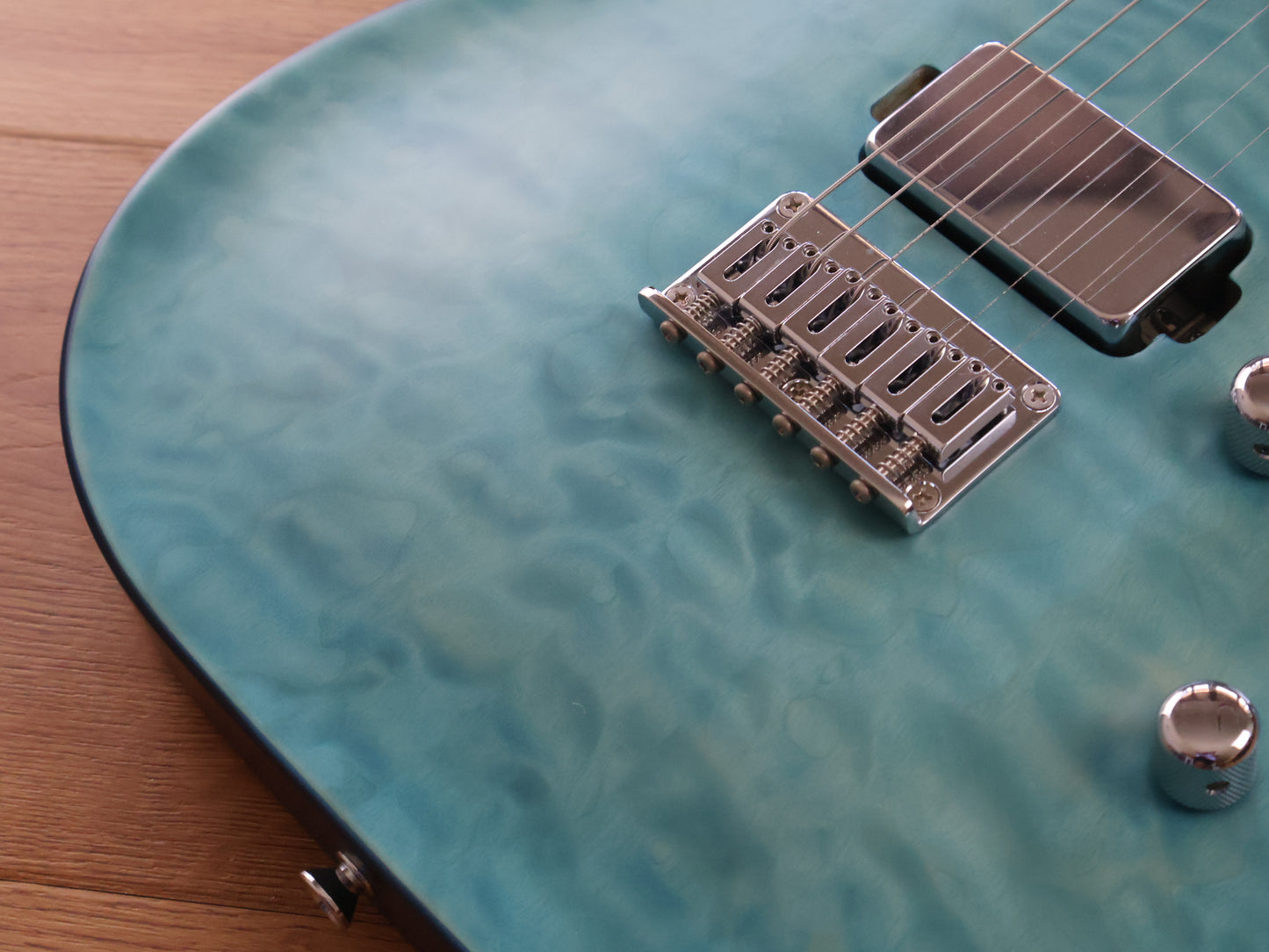 2021 Edwards E-HR-SNT/QM/BKP Horizon Neckthrough (Quilt Turquoise)