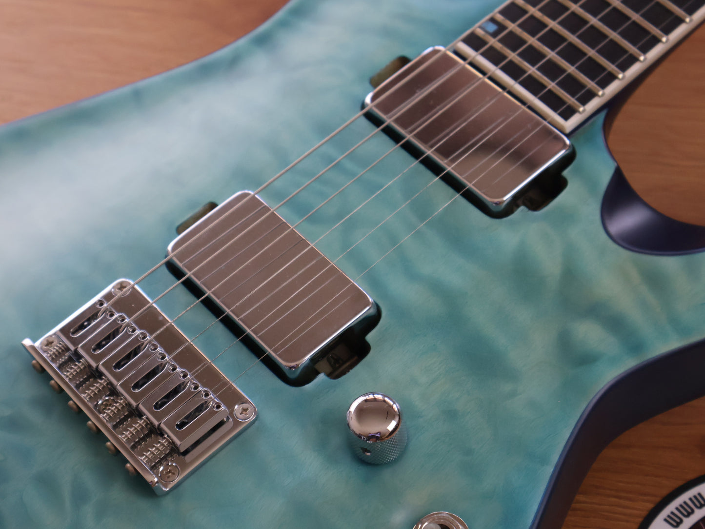 2021 Edwards E-HR-SNT/QM/BKP Horizon Neckthrough (Quilt Turquoise)