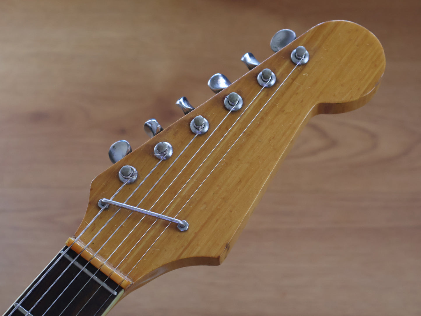 1960's Tempo (Kawai) Japanese Double Cutaway Solid Body (Sunburst)