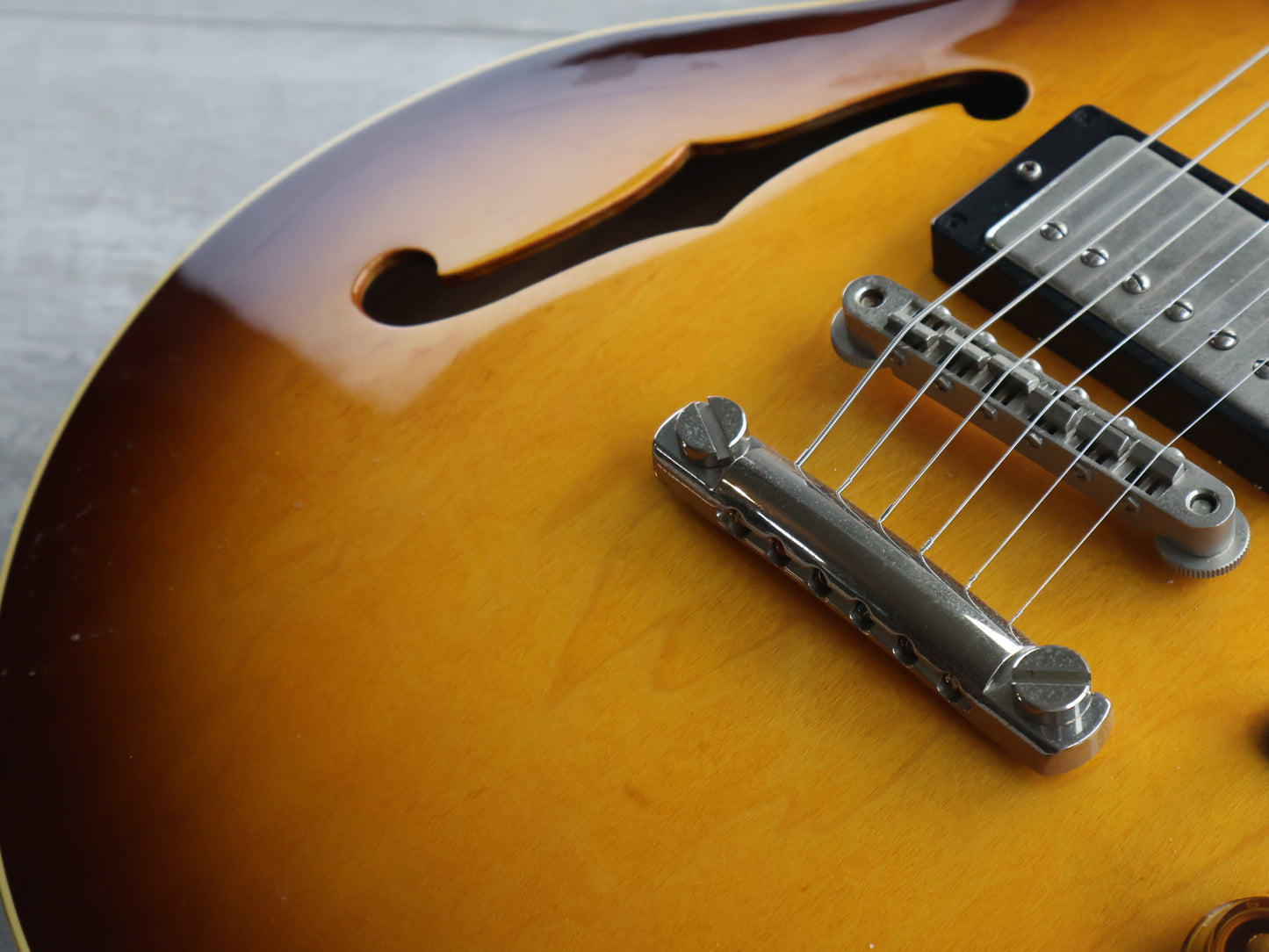 2003 History Japan (by Fujigen) ZMS-CFS ES-339 Semi-Hollowbody (Brown Sunburst)