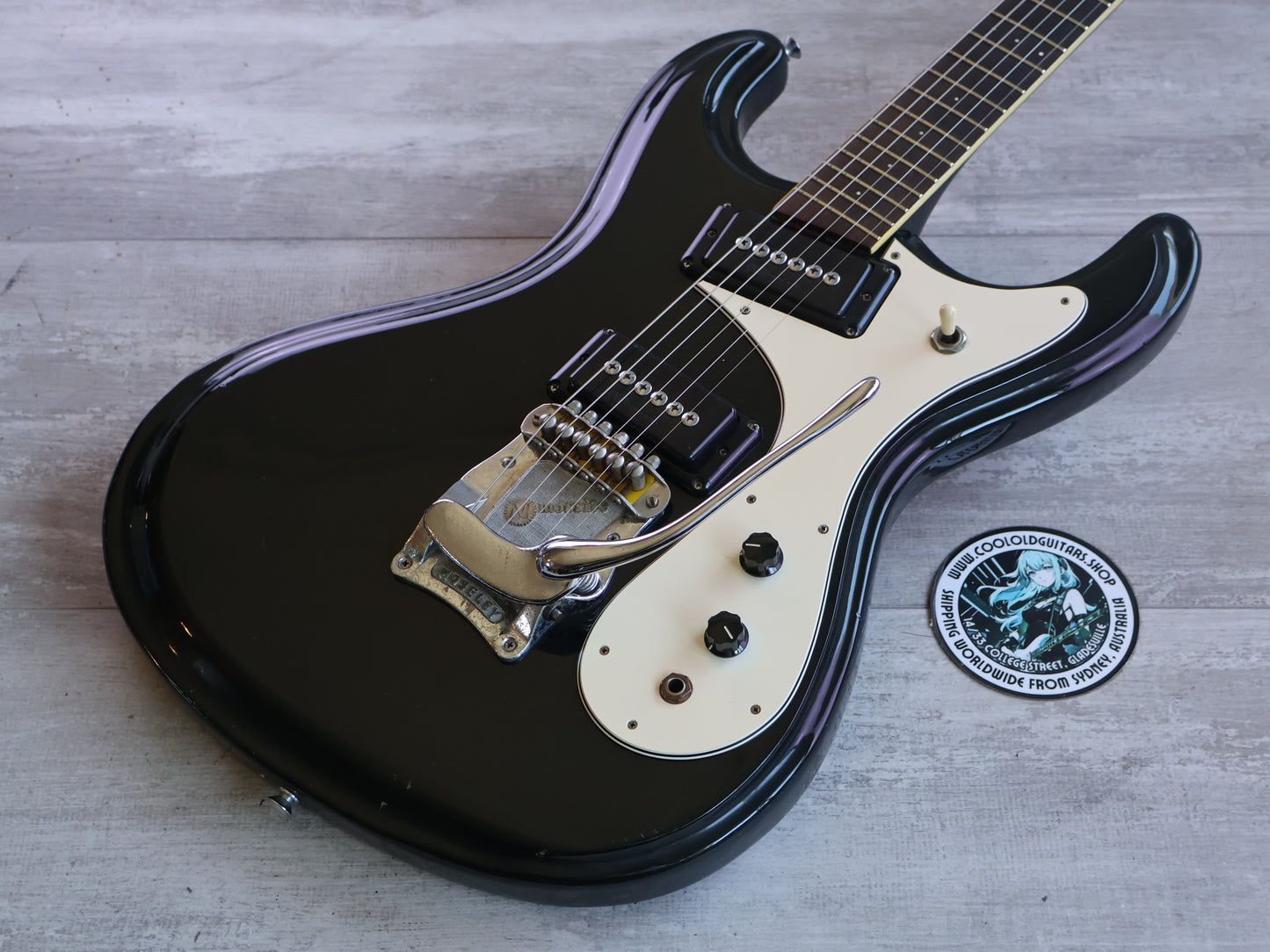 1970's Mosrite Japan Avenger w/Moseley Vibrato (Black)