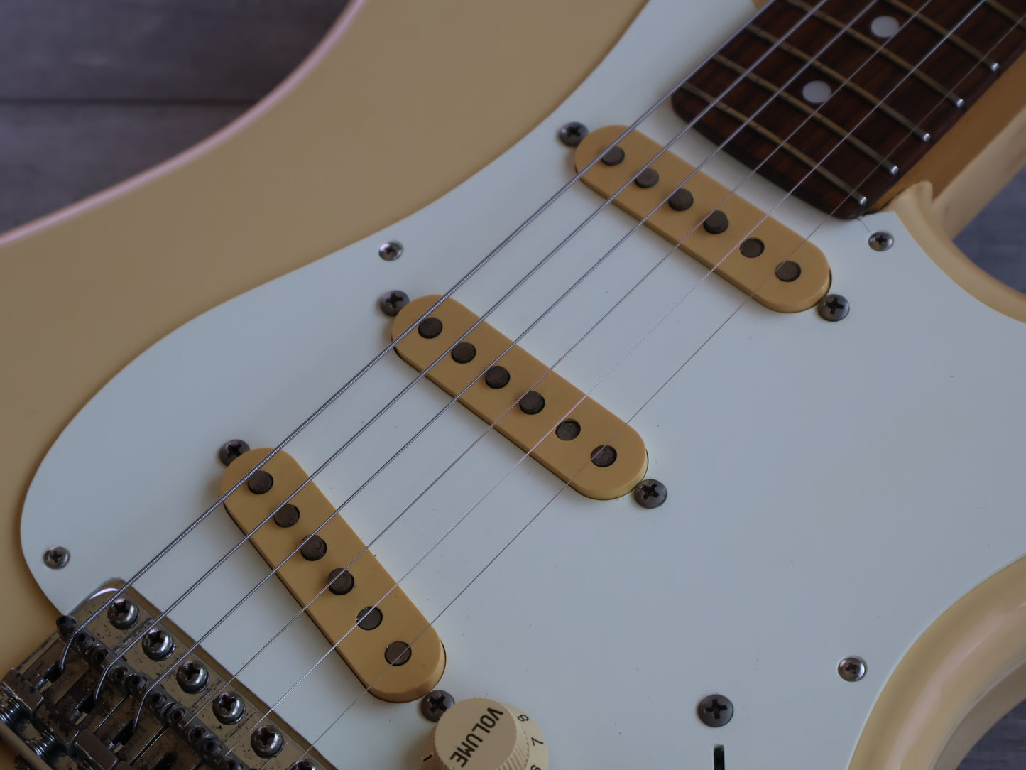 1990 Fender Japan ST-500VR Stratocaster (Vintage White)