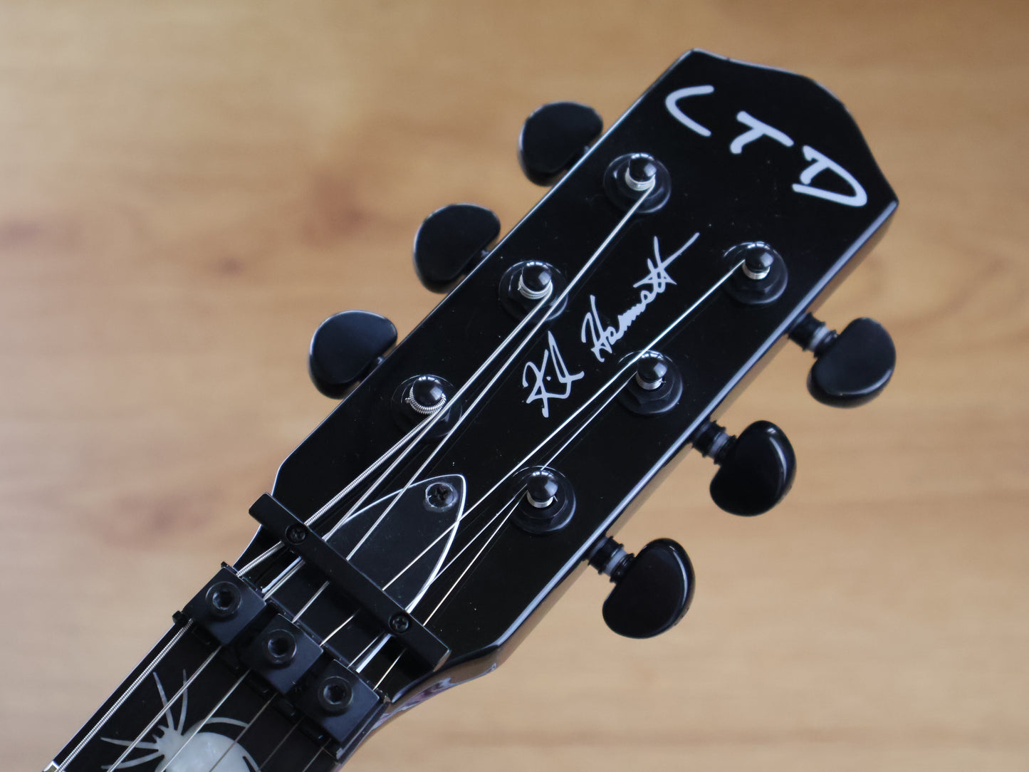 2012 LTD (by ESP Japan) Kirk Hammett KH3 Spider 30th Anniversary Signature Model (Black)