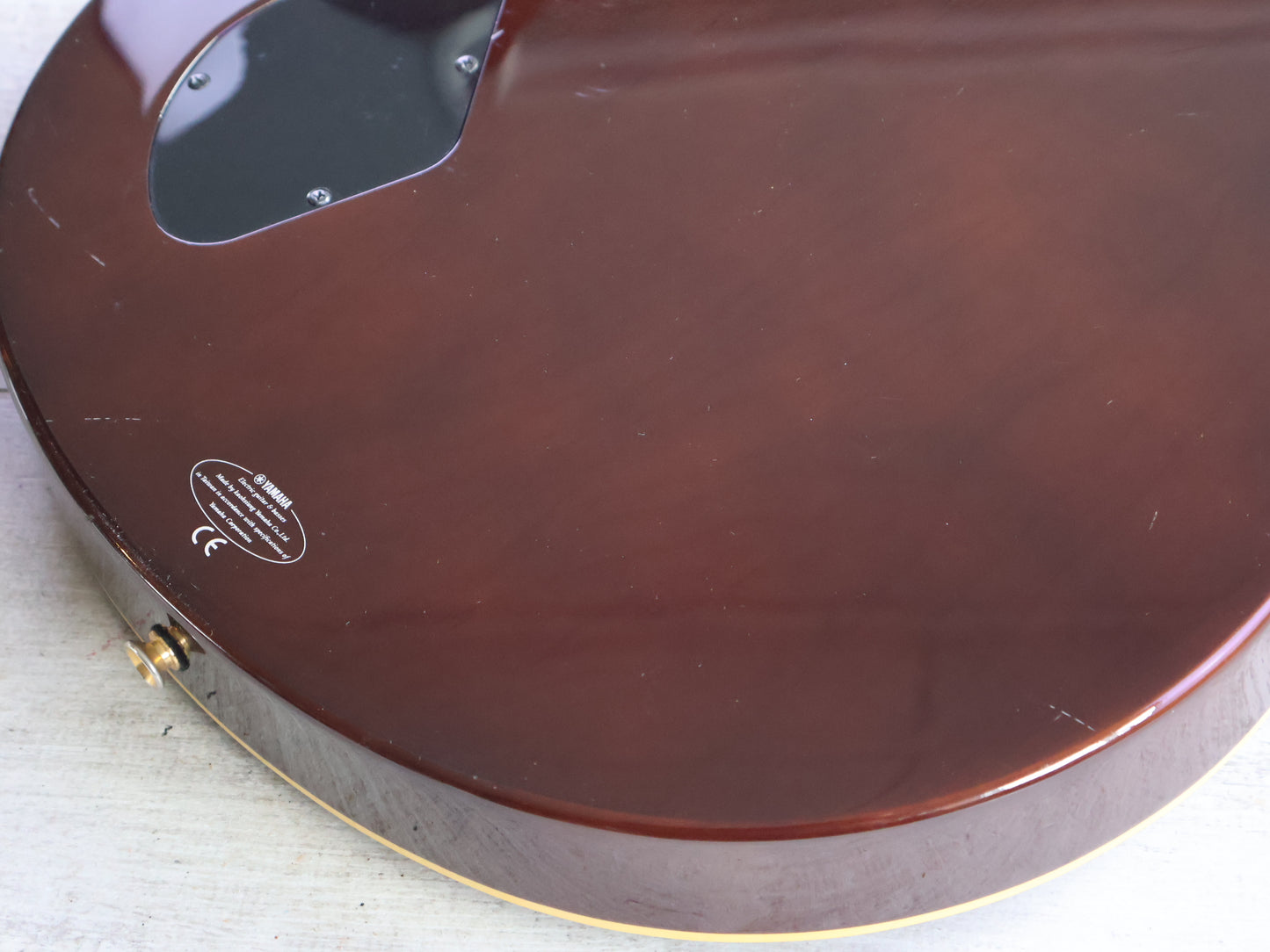 1999 Yamaha AEX-520 Semi-Hollow Thinline w/Mini Humbuckers (Brown Sunburst)