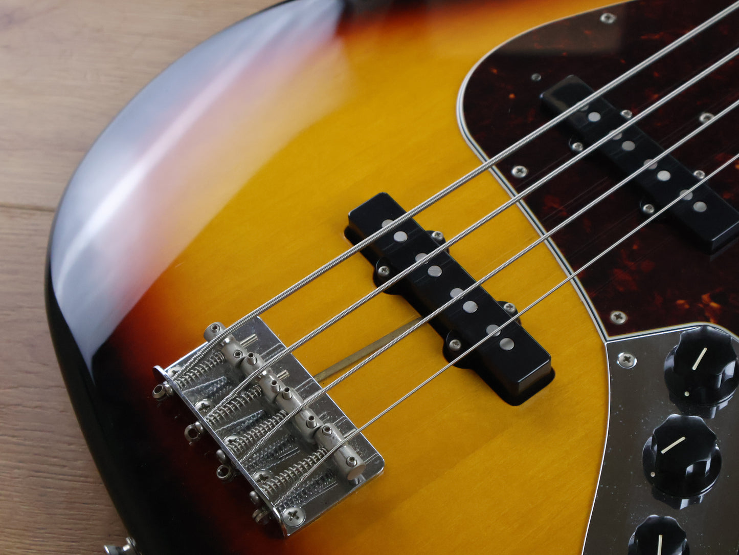 2020 Fender Japan Traditional 60's Jazz Bass (Sunburst)