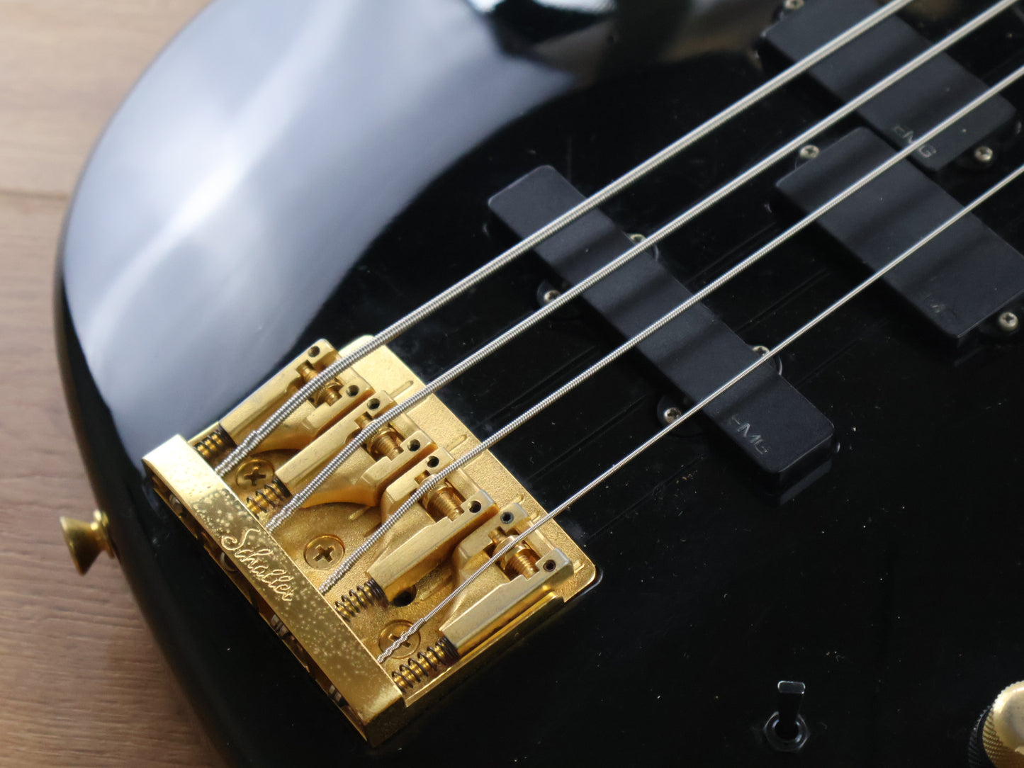 1990's P-Project (by Fernandes Japan) PUM-1 PJ Bass (Gloss Black)