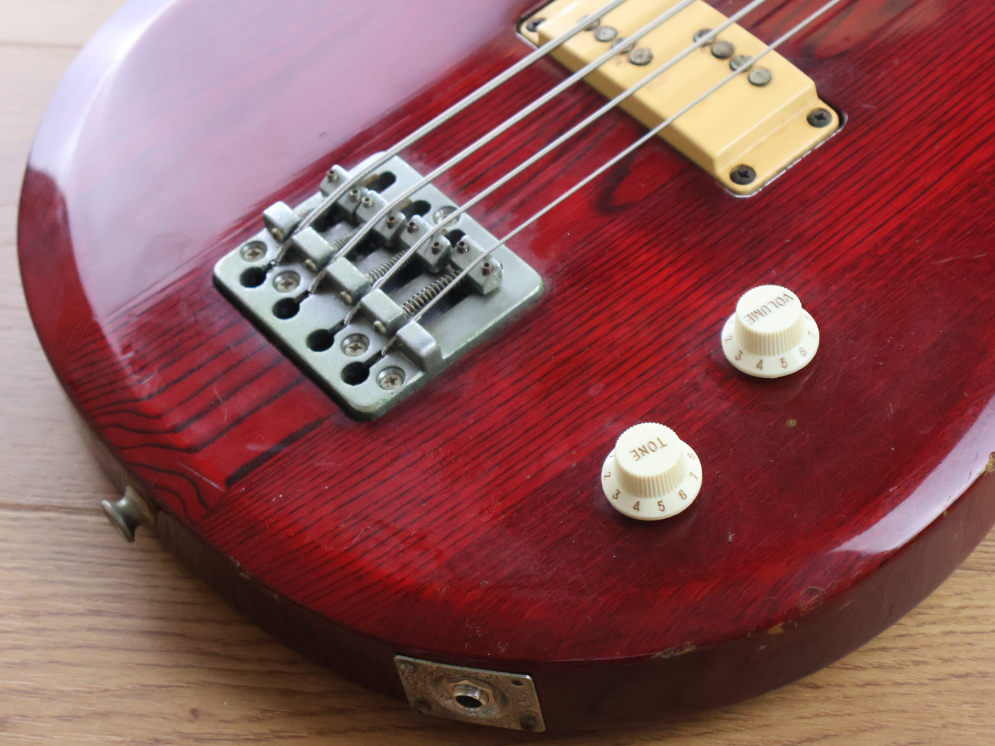 1981 Aria Pro II CSB-380 Cardinal Series Bass (Transparent Red)