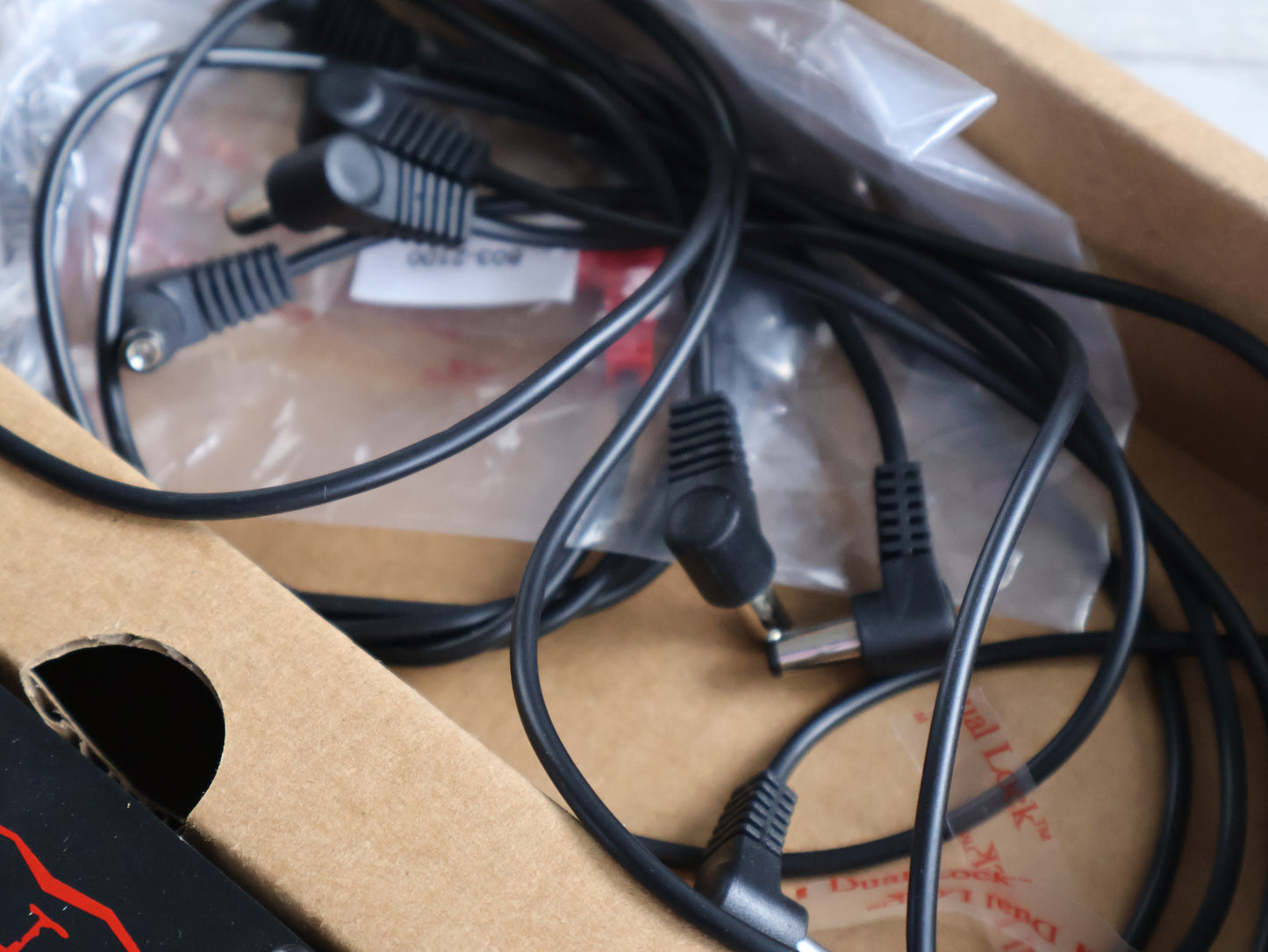 Voodoo Lab Pedal Power ISO-5 5 Outlet Isolated Power Supply for DC Pedals