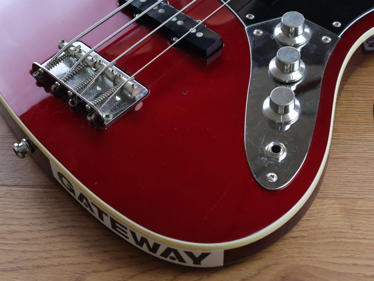 2014 Fender Japan Aerodyne Bass (Old Candy Apple Red)