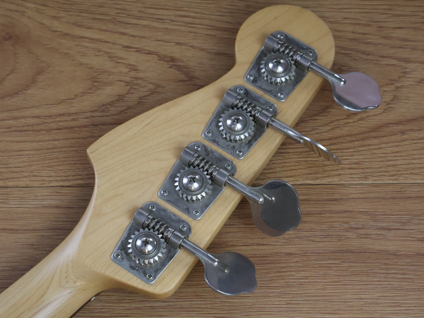 2014 Fender Japan Aerodyne Bass (Old Candy Apple Red)