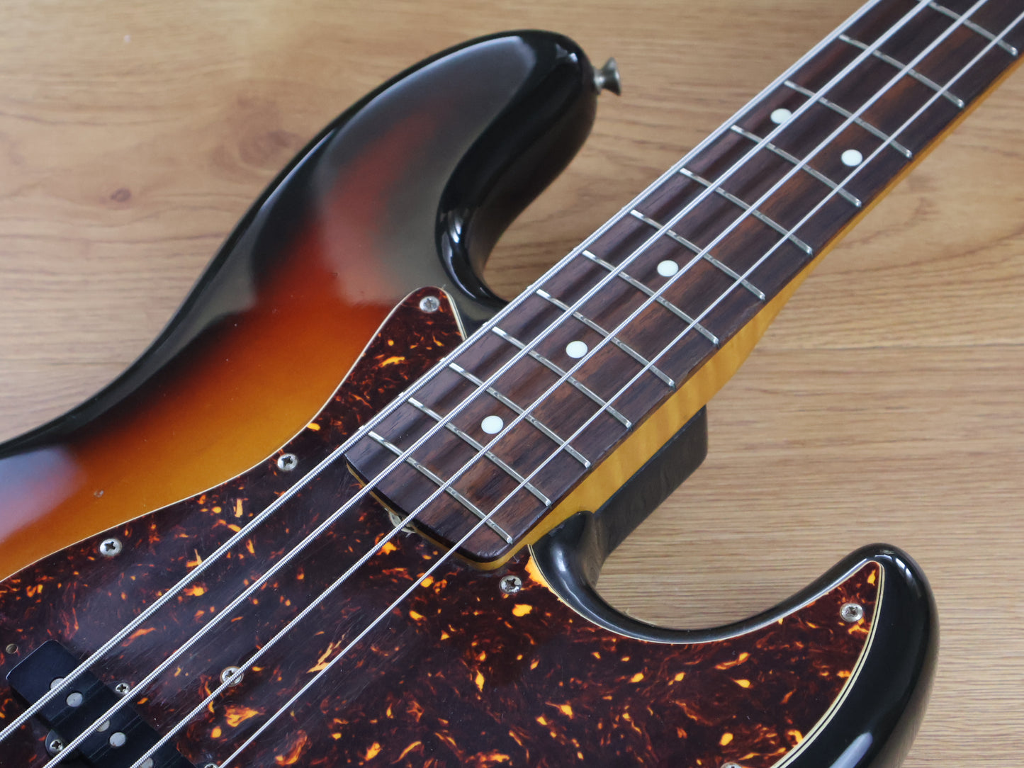 1990 Fender Japan JB62 '62 Reissue Jazz Bass (Sunburst)