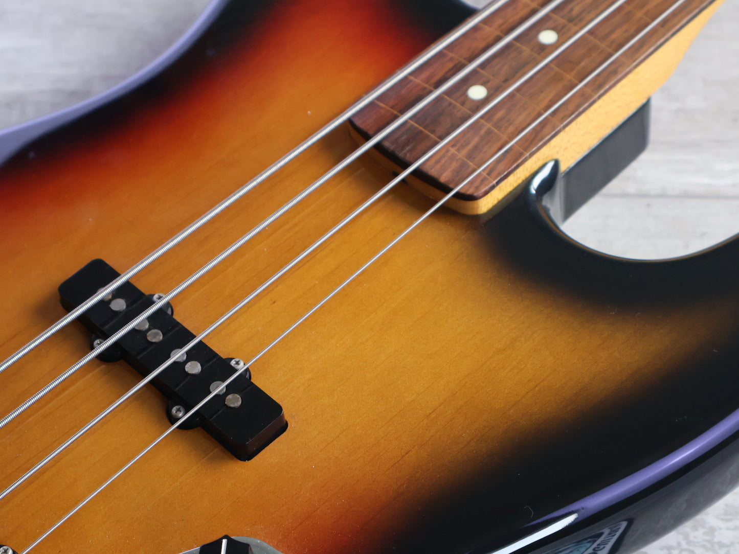 1993 Fender Japan JB62-FL '62 Reissue Jaco Fretless Jazz Bass (Sunburst)
